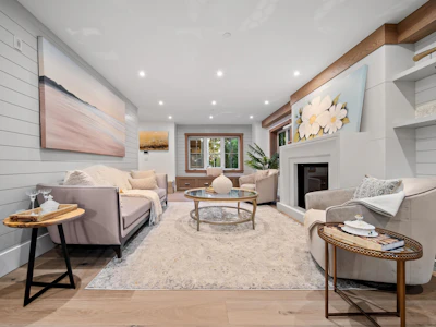 5595 Mackenzie Street - 4