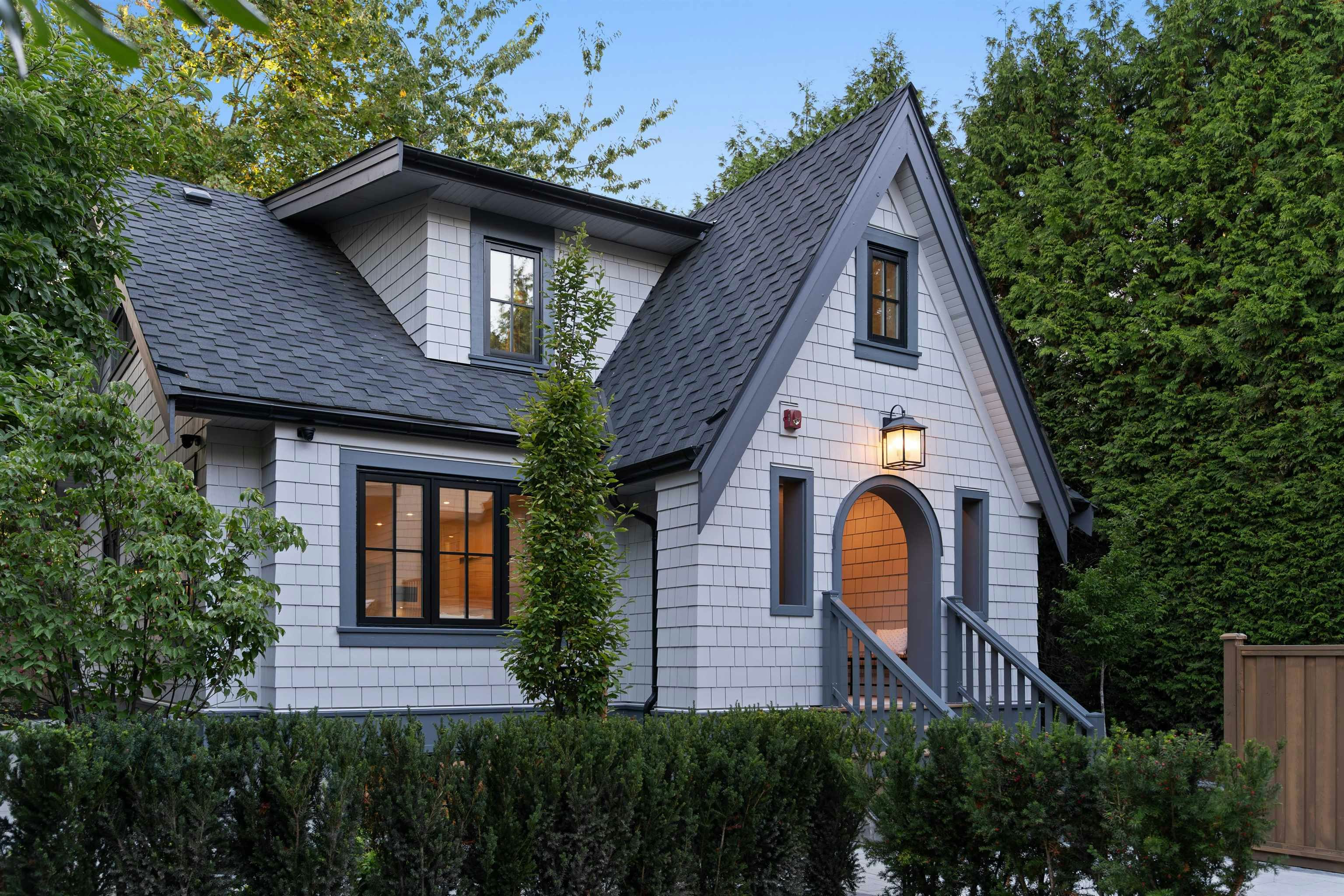 5595 Mackenzie Street - 2