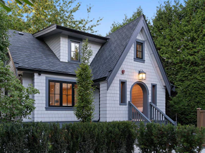 5595 Mackenzie Street - 2