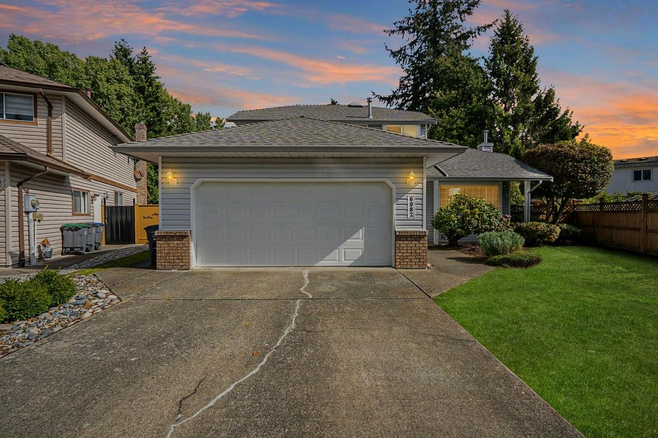 6982 128a Street, Surrey, BC, V3W 0P1