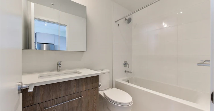 2004-691 North Road, Burnaby, BC, V3J 3X3 - 8