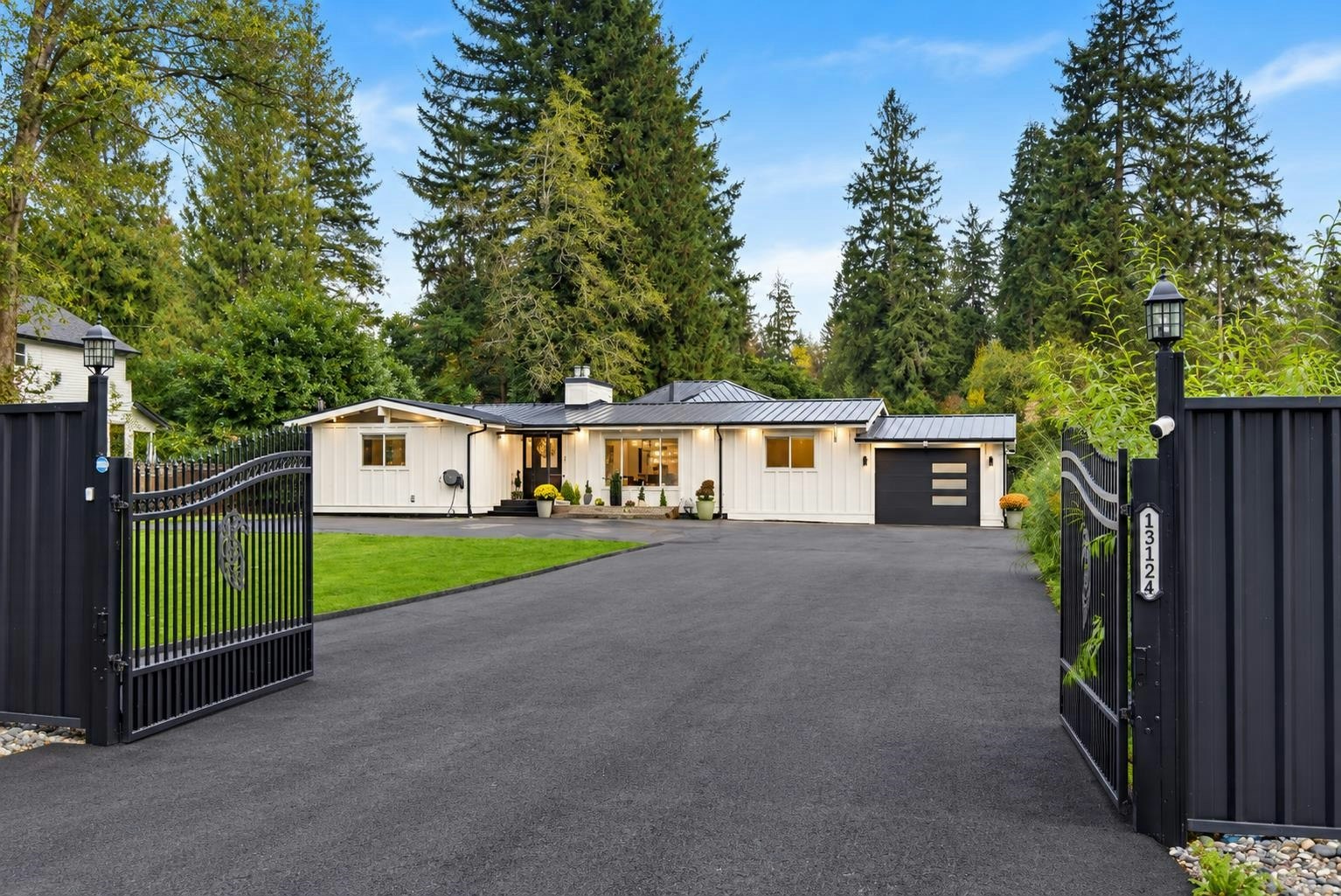 13124 Edge Street, Maple Ridge, BC, V4R 2R2