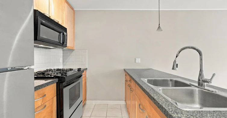 705-989 Richards Street, Vancouver, BC, V6B 6R6 - 2