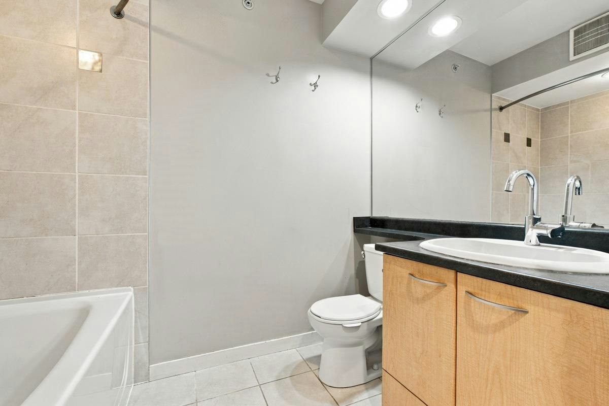 705-989 Richards Street, Vancouver, BC, V6B 6R6 - 17