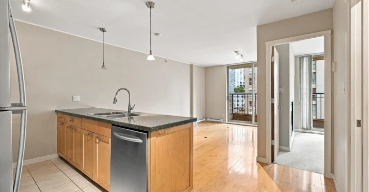 705-989 Richards Street, Vancouver, BC, V6B 6R6