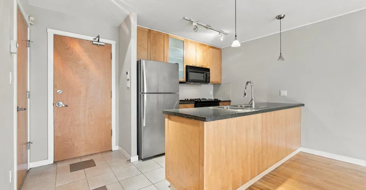 705-989 Richards Street, Vancouver, BC, V6B 6R6 - 3