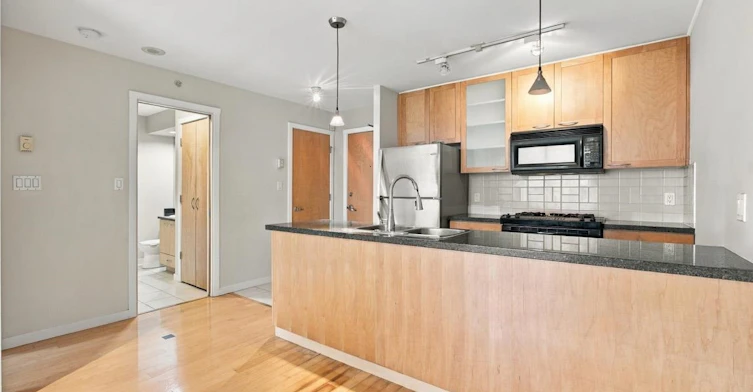 705-989 Richards Street, Vancouver, BC, V6B 6R6 - 5