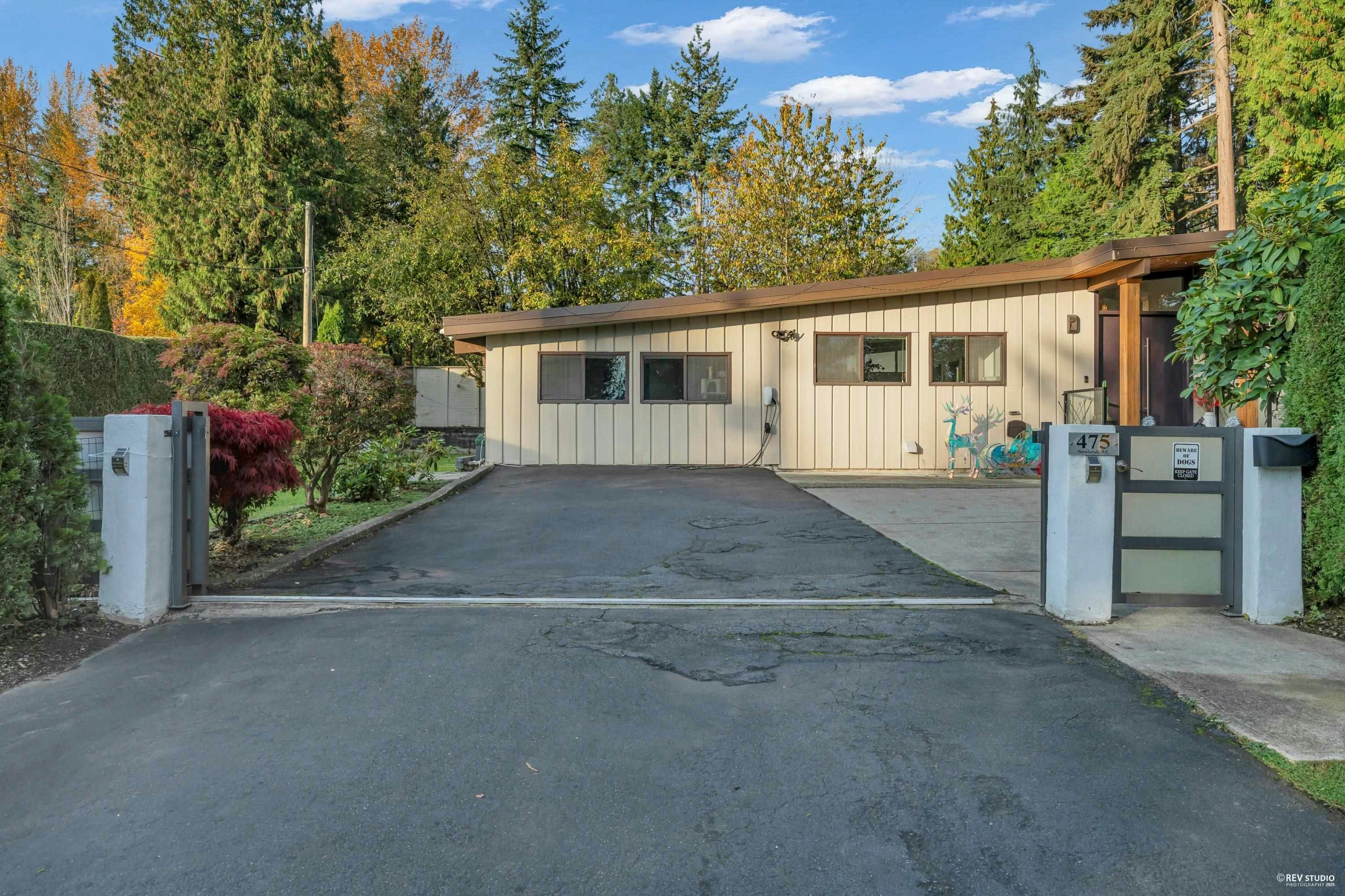 475 Newlands Road, West Vancouver, BC, V7T 1W3