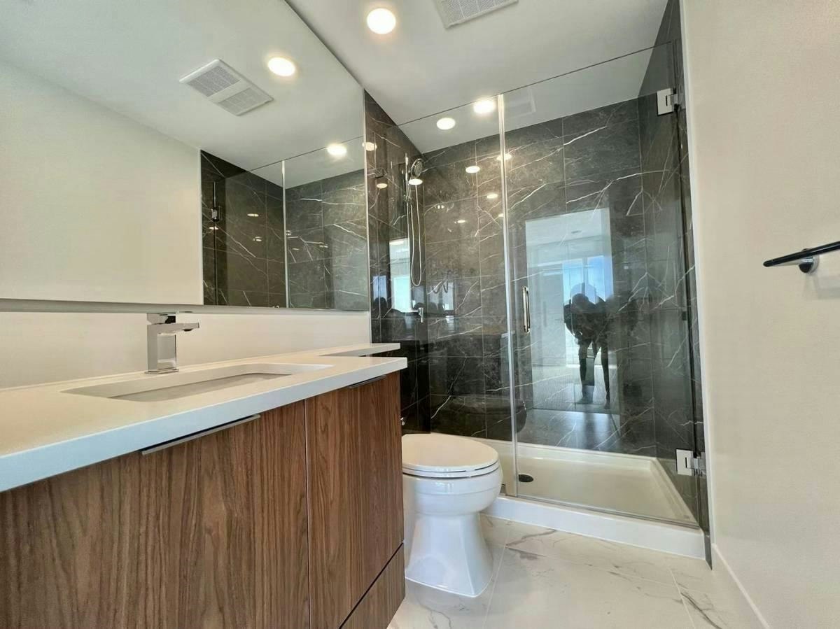 1xx3-7769 Park Crescent, Burnaby, BC, V3N 0J7 - 7