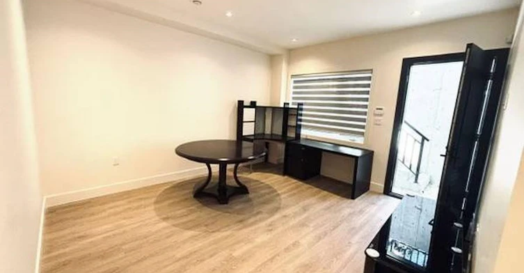 418 E 12th Street, North Vancouver, BC, V7L 2K3 - 3