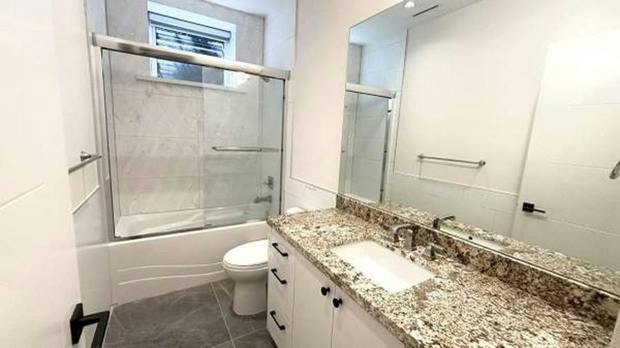 418 E 12th Street, North Vancouver, BC, V7L 2K3 - 10