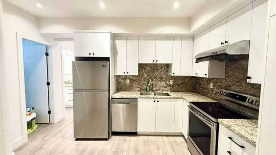 418 E 12th Street, North Vancouver, BC, V7L 2K3