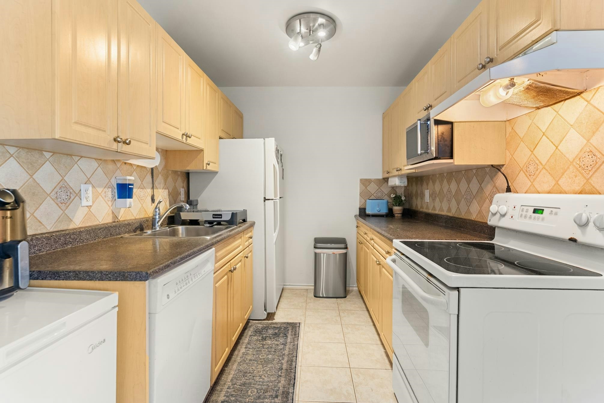 306-7240 Lindsay Road, Richmond, BC, V7C 3M6