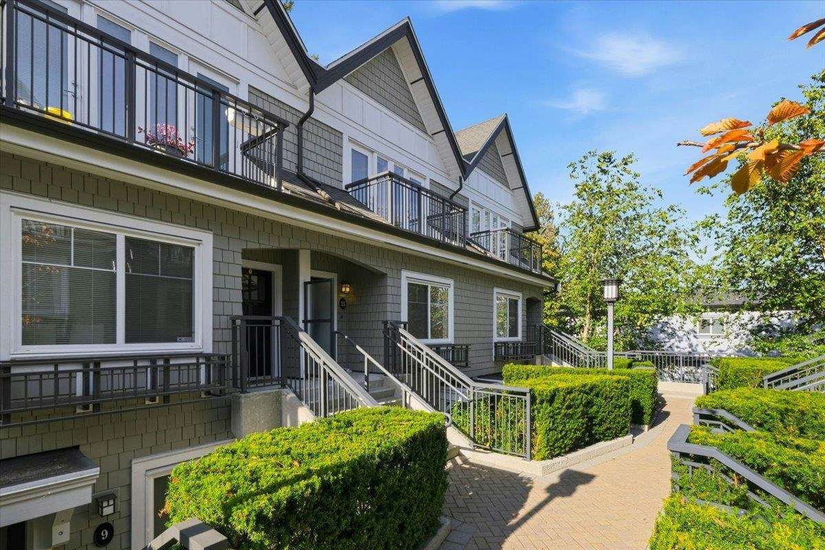 21-5655 Chaffey Avenue, Burnaby, BC, V5H 2S1