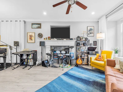 4513 Ellerton Court - 4