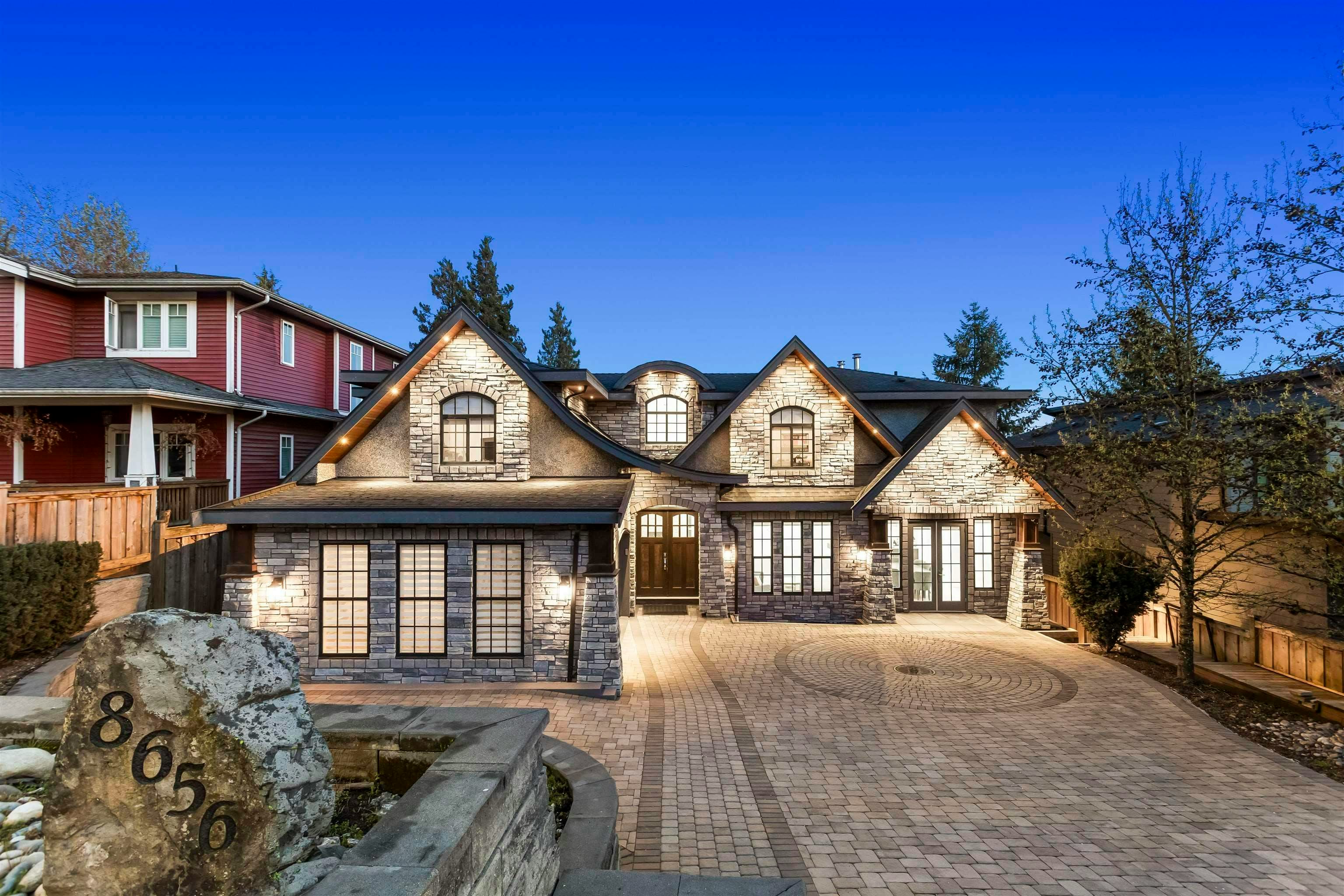 8656 Gilley Avenue, Burnaby, BC, V5J 4Y5