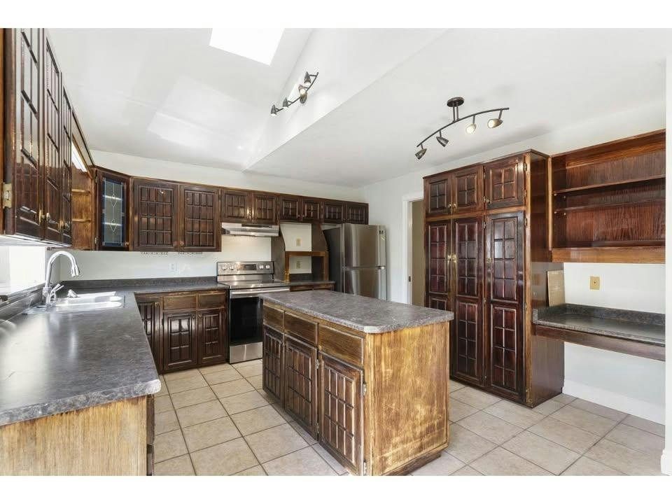 33480 Blueberry Drive, Mission, BC, V2V 6J1 - 11