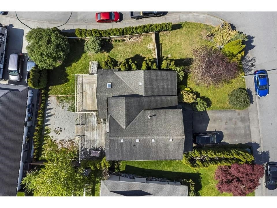 33480 Blueberry Drive, Mission, BC, V2V 6J1 - 33