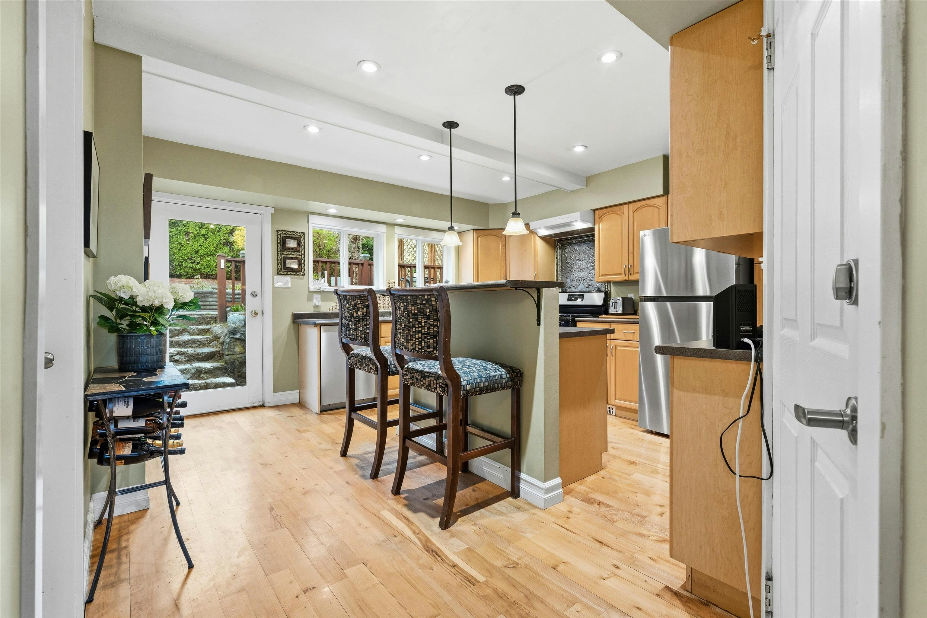 272 Osborne East Road, North Vancouver, BC, V7N 1M1 - 10