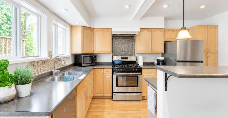 272 Osborne East Road, North Vancouver, BC, V7N 1M1 - 12
