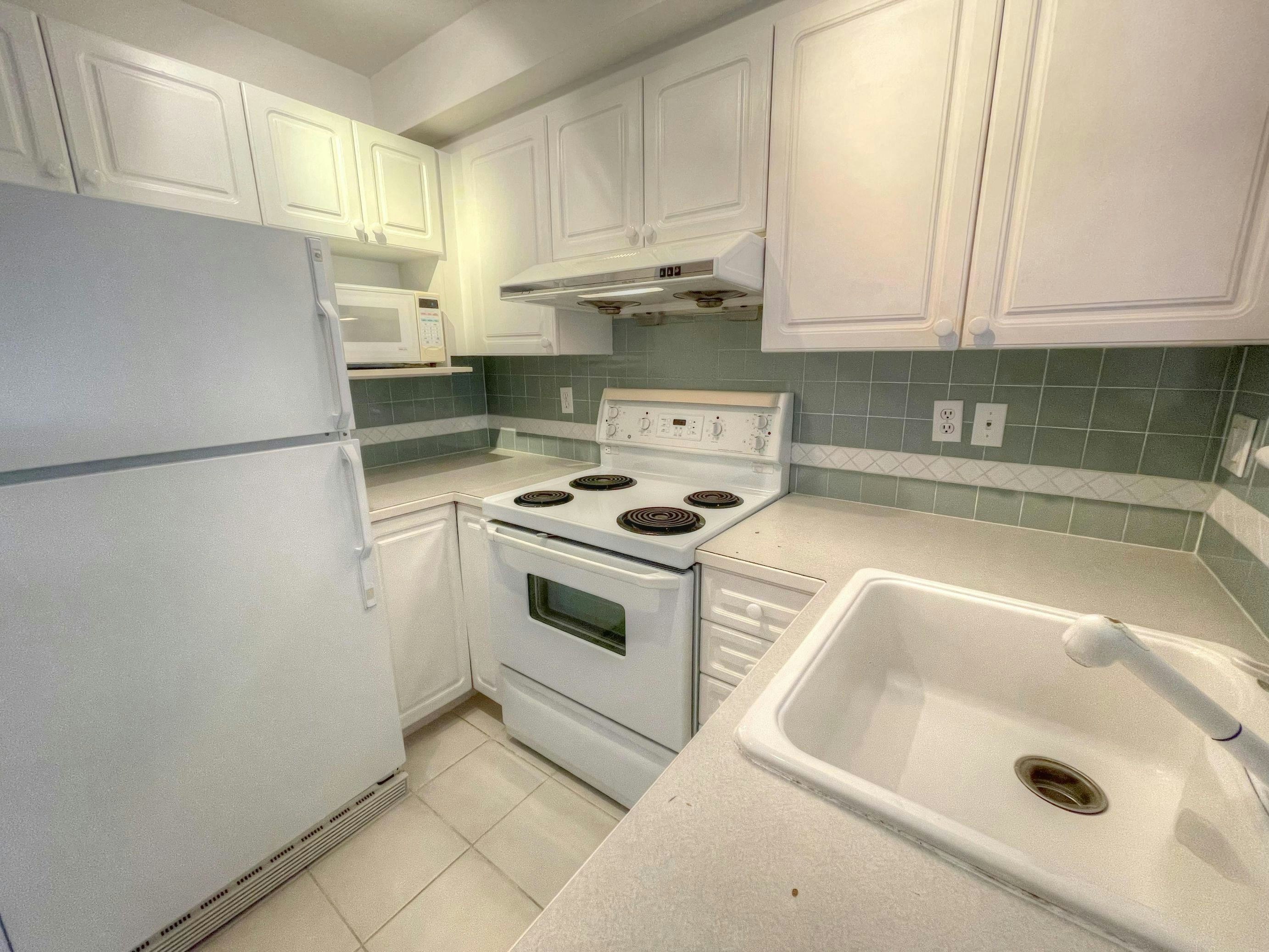 306-2545 W Broadway, Vancouver, BC, V6K 2E9 - 24