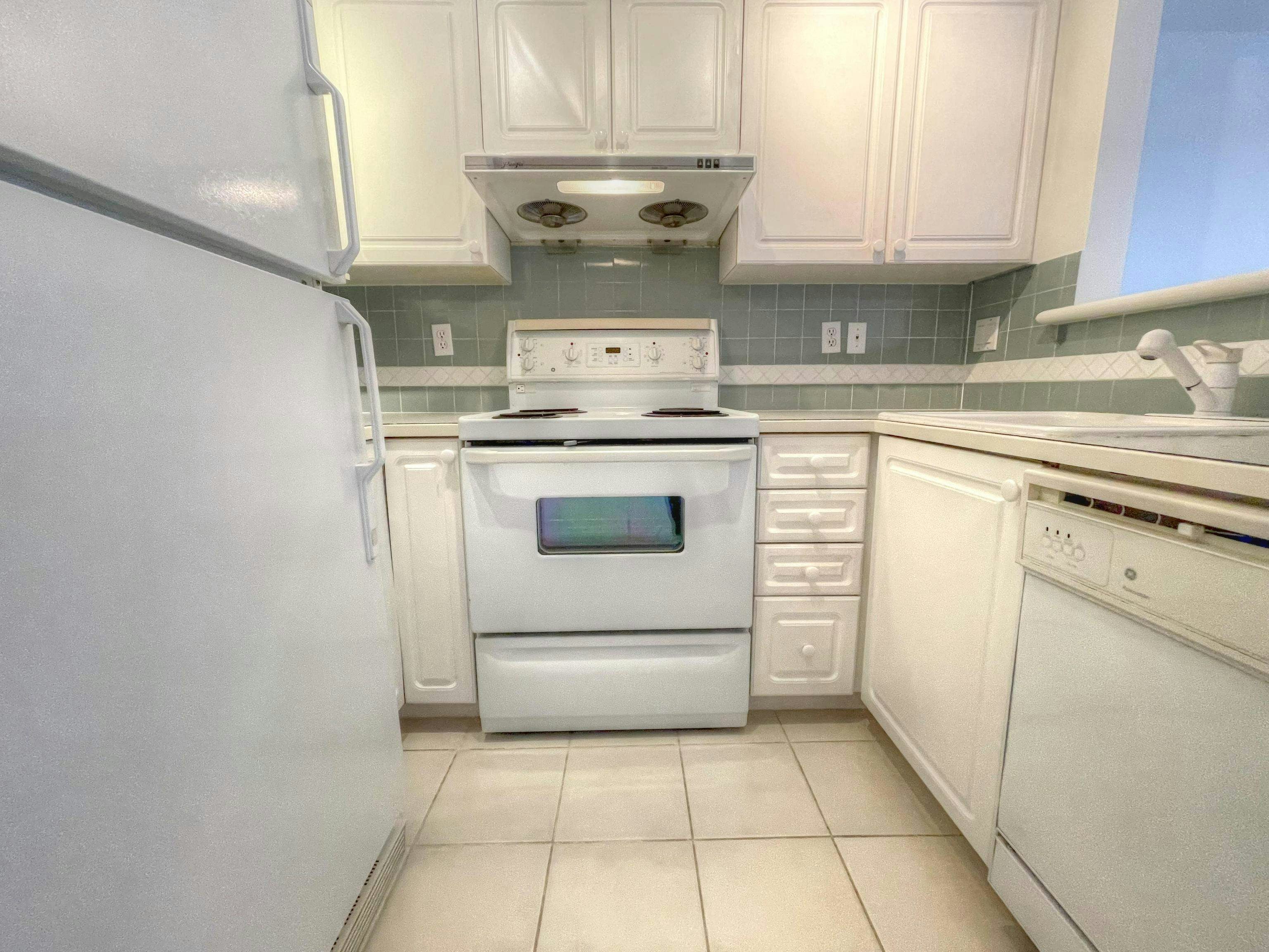 306-2545 W Broadway, Vancouver, BC, V6K 2E9 - 25