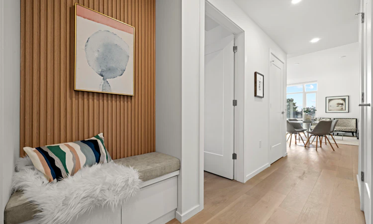 203-8486 Oak Street