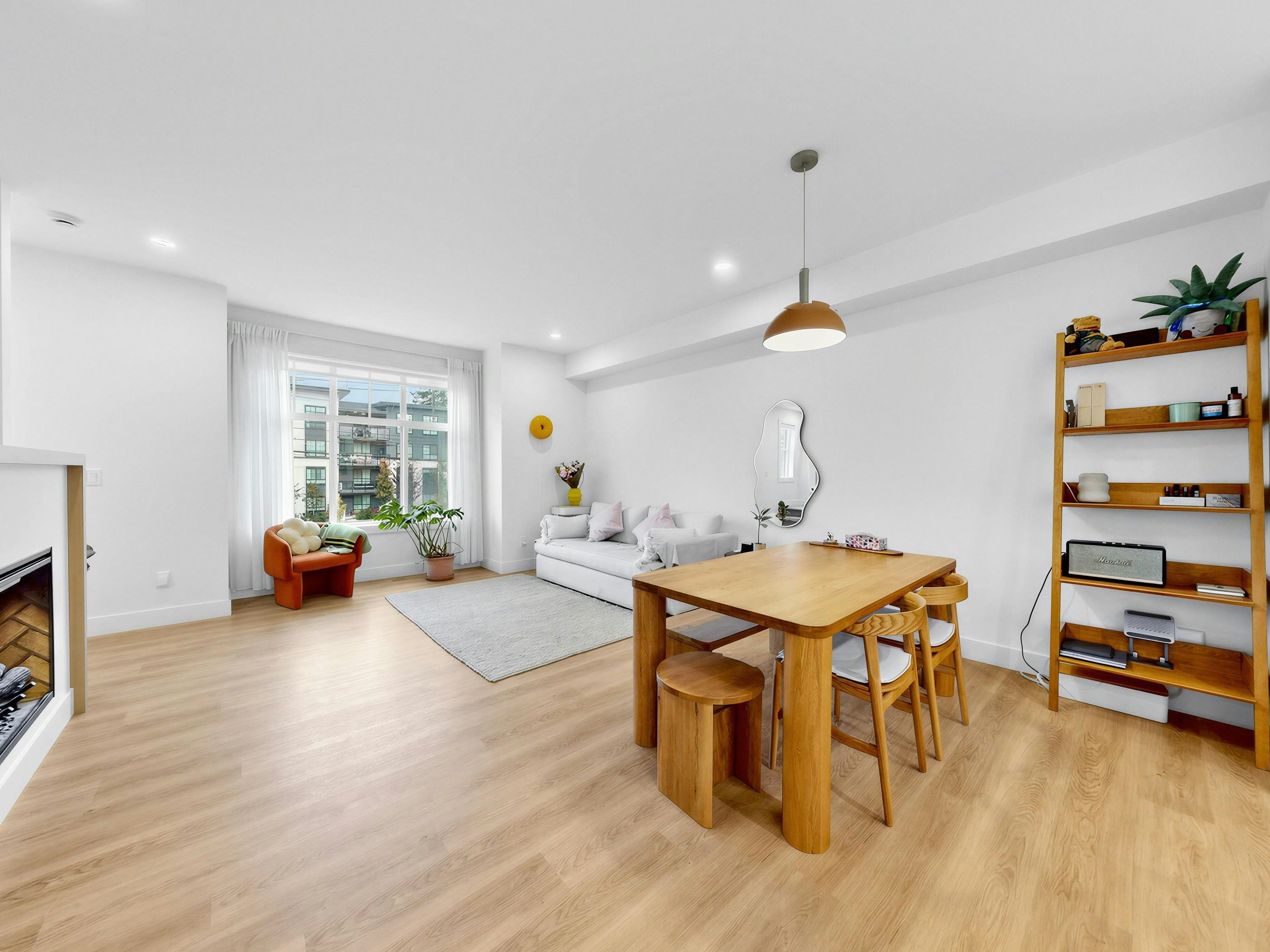 55-2350 165 Street - 4