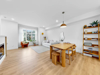 55-2350 165 Street - 4