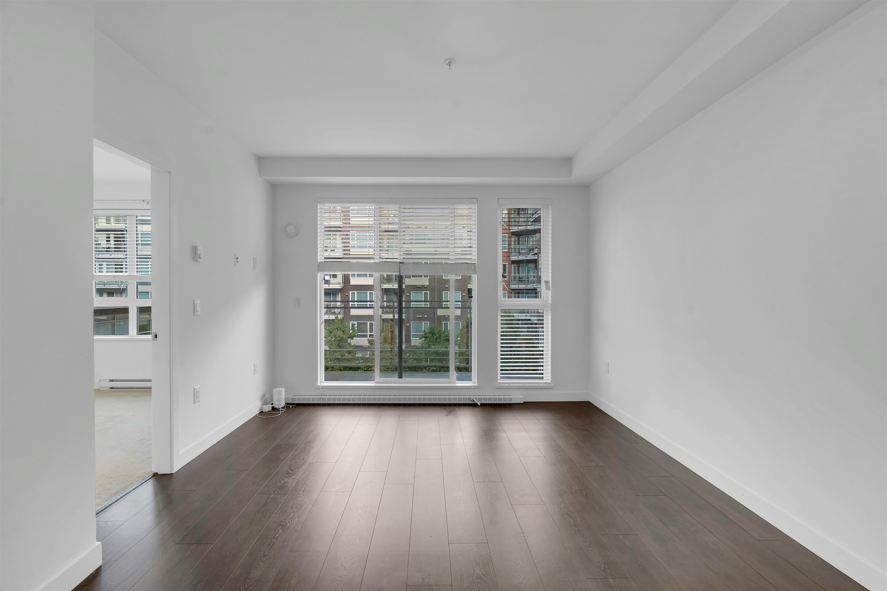 304-13963 105 Boulevard, Surrey, BC, V3T 0M9 - 13