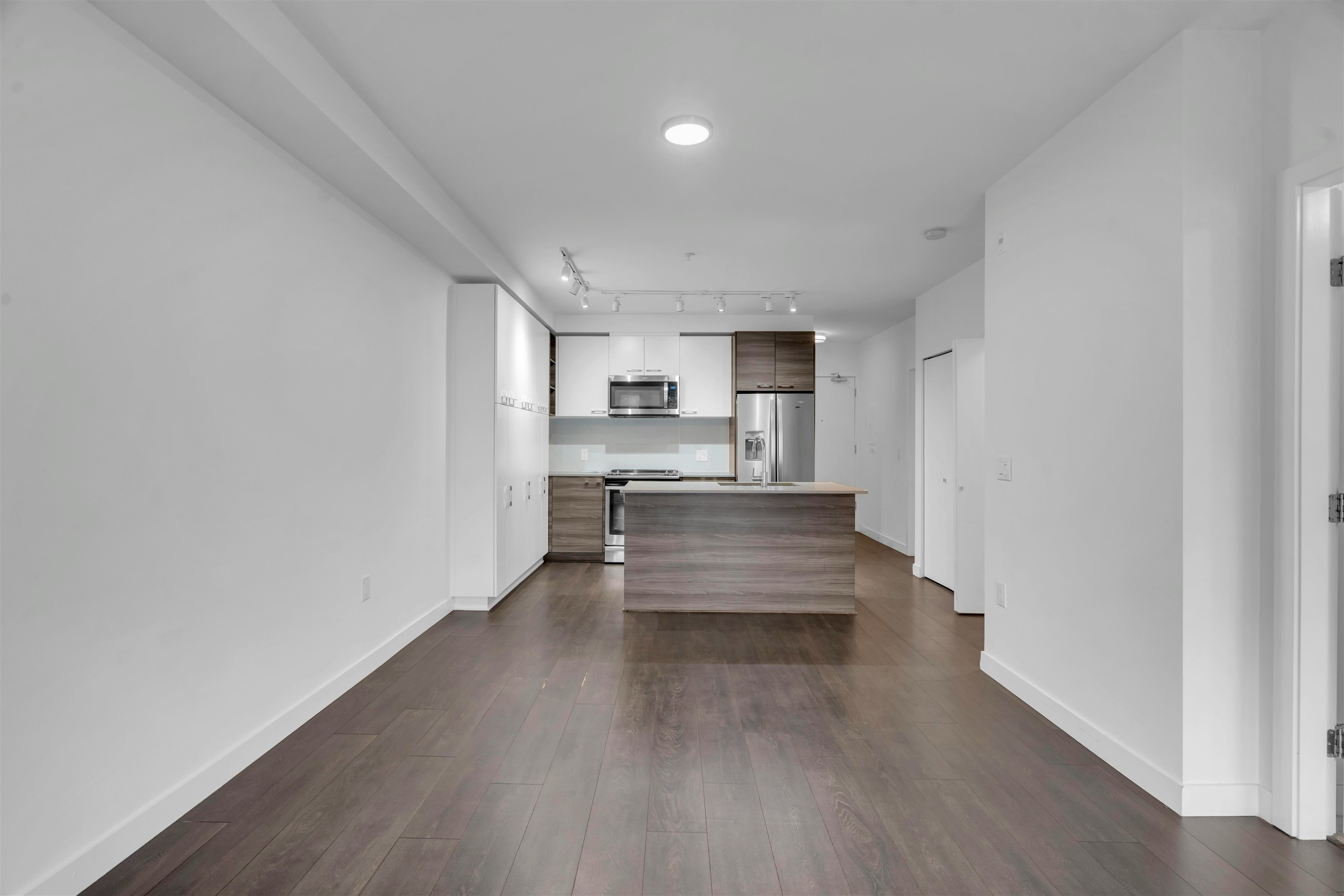 304-13963 105 Boulevard, Surrey, BC, V3T 0M9 - 3