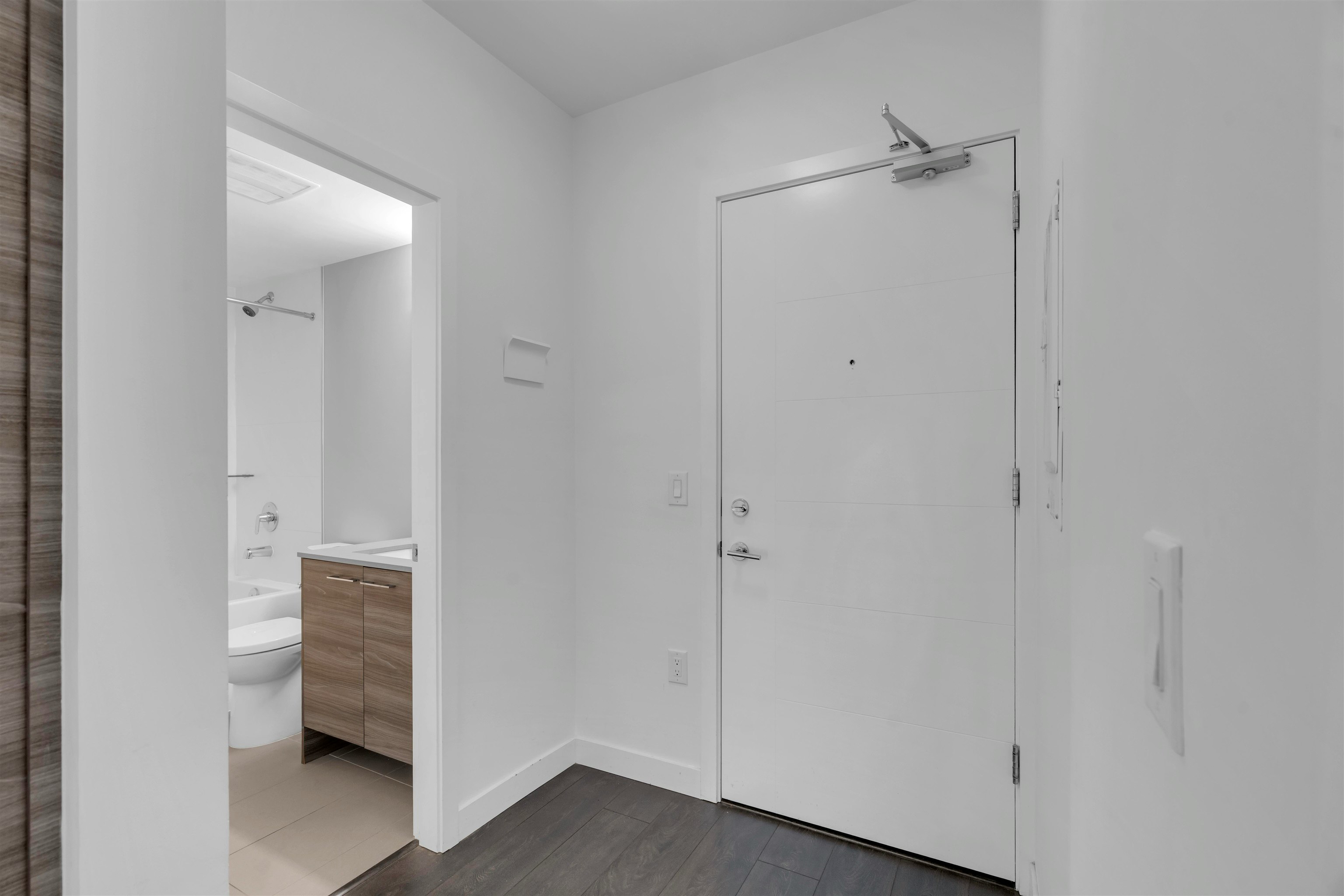 304-13963 105 Boulevard, Surrey, BC, V3T 0M9 - 2