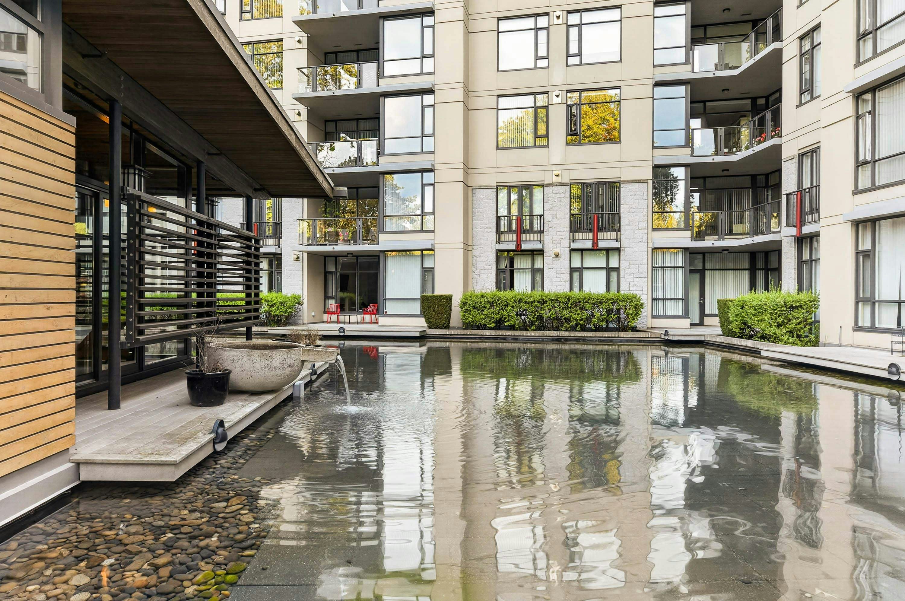 111-4685 Valley Drive - 3