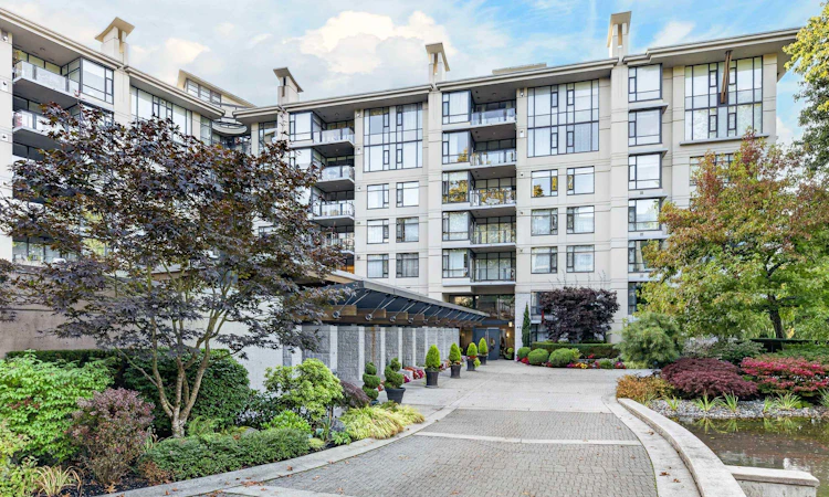 111-4685 Valley Drive