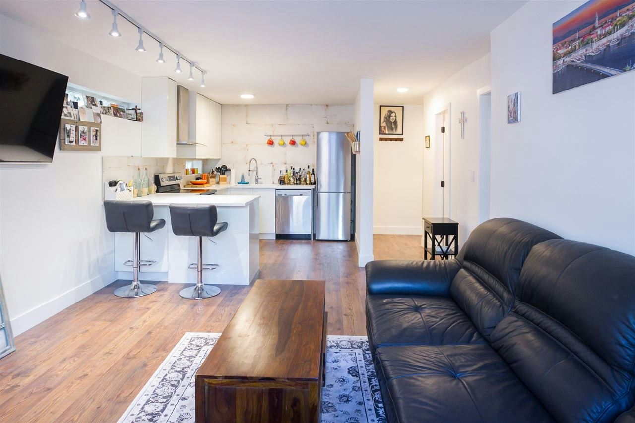 2-3250 W 4th Avenue, Vancouver, BC, V6K 1R9