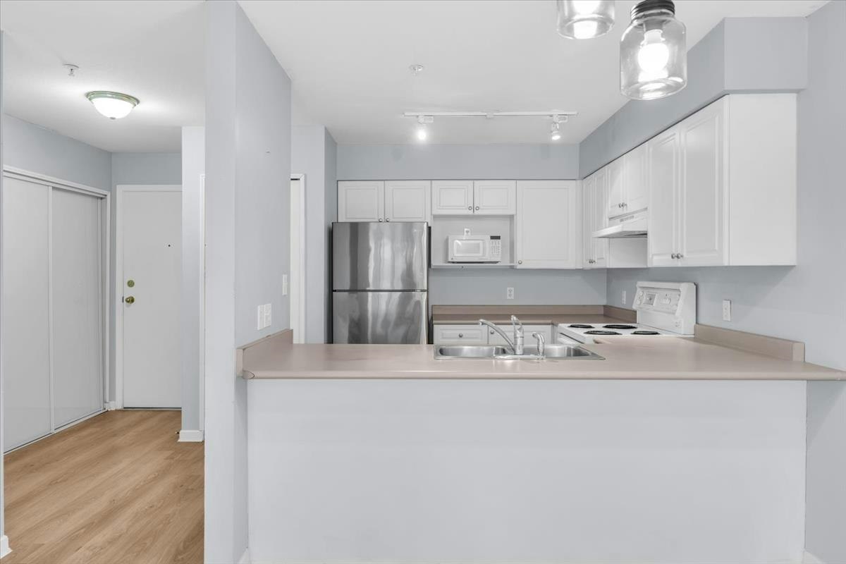 310-7505 138 Street, Surrey, BC, V3W 0W6