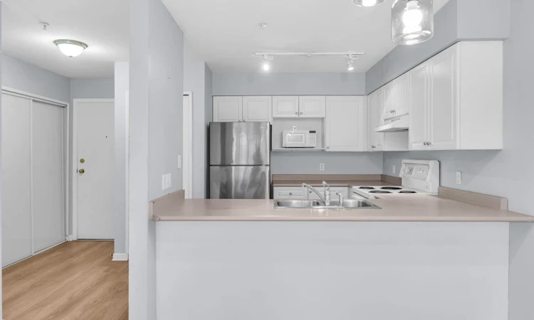 310-7505 138 Street