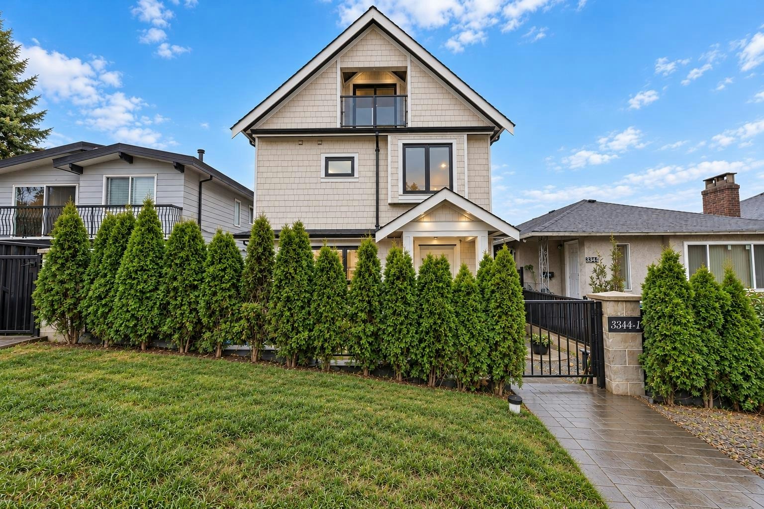 1-3344 Adanac Street, Vancouver, BC, V5K 2P3