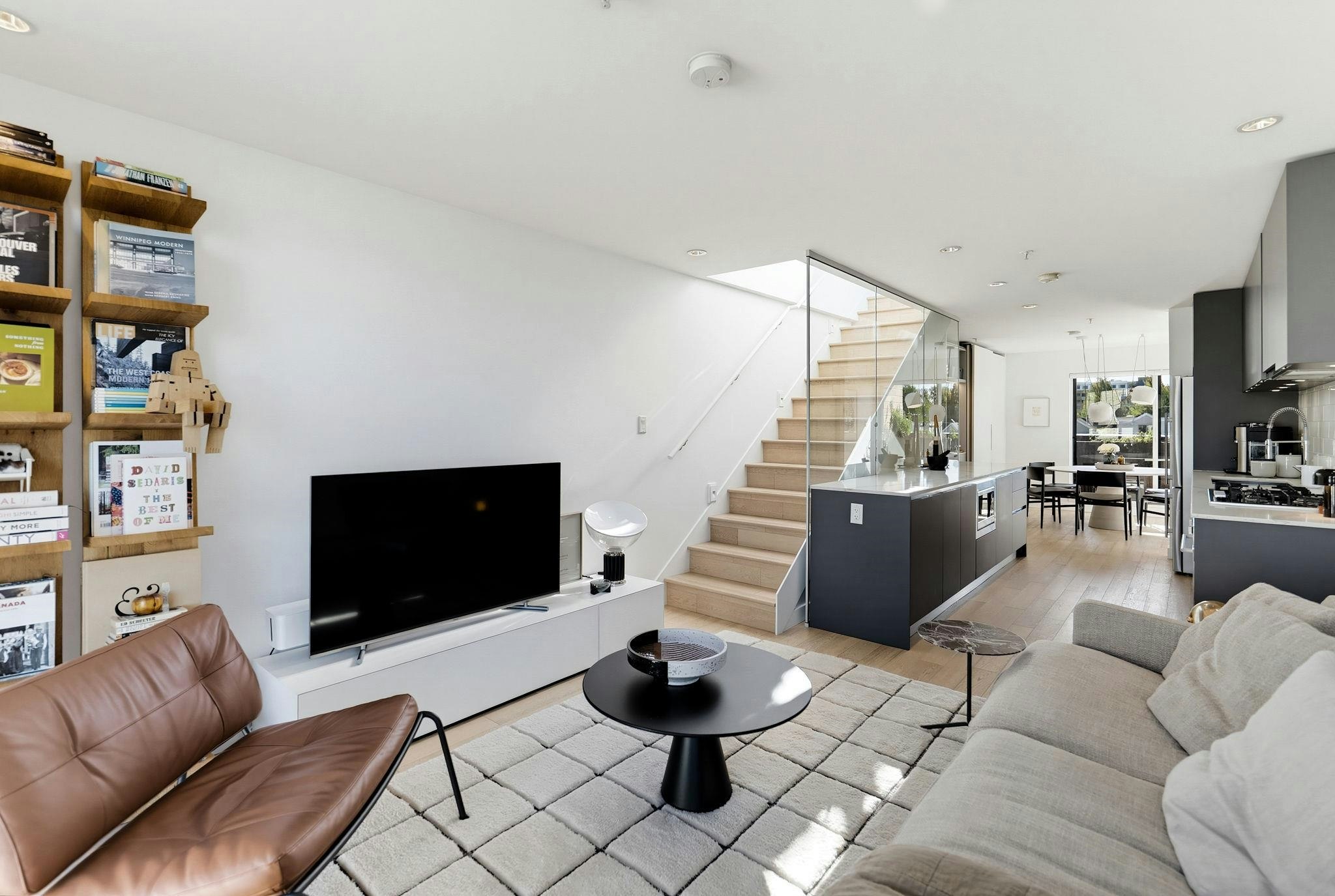 309-1647 E Pender Street, Vancouver, BC, V5L 1W2