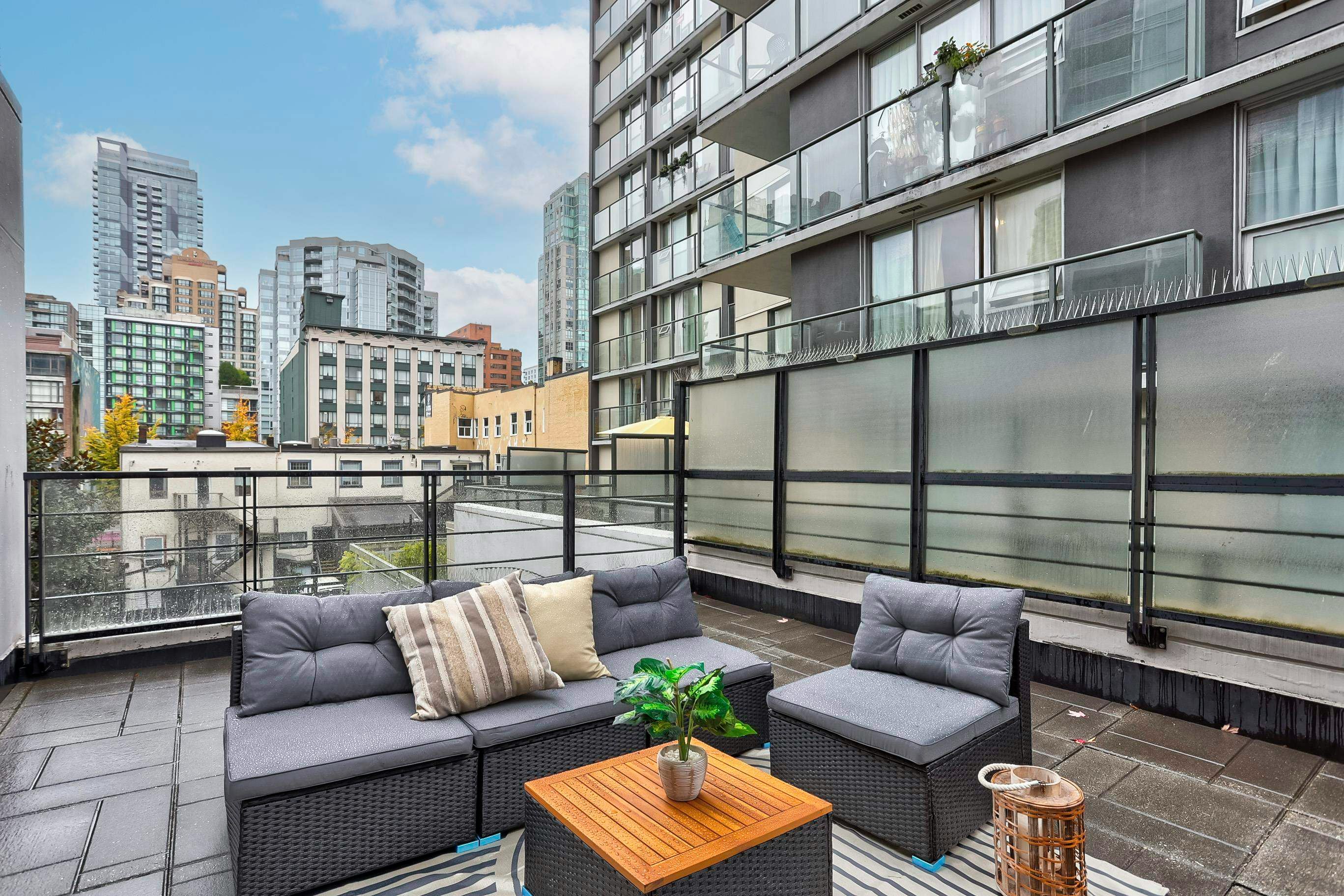311-1255 Seymour Street - 5
