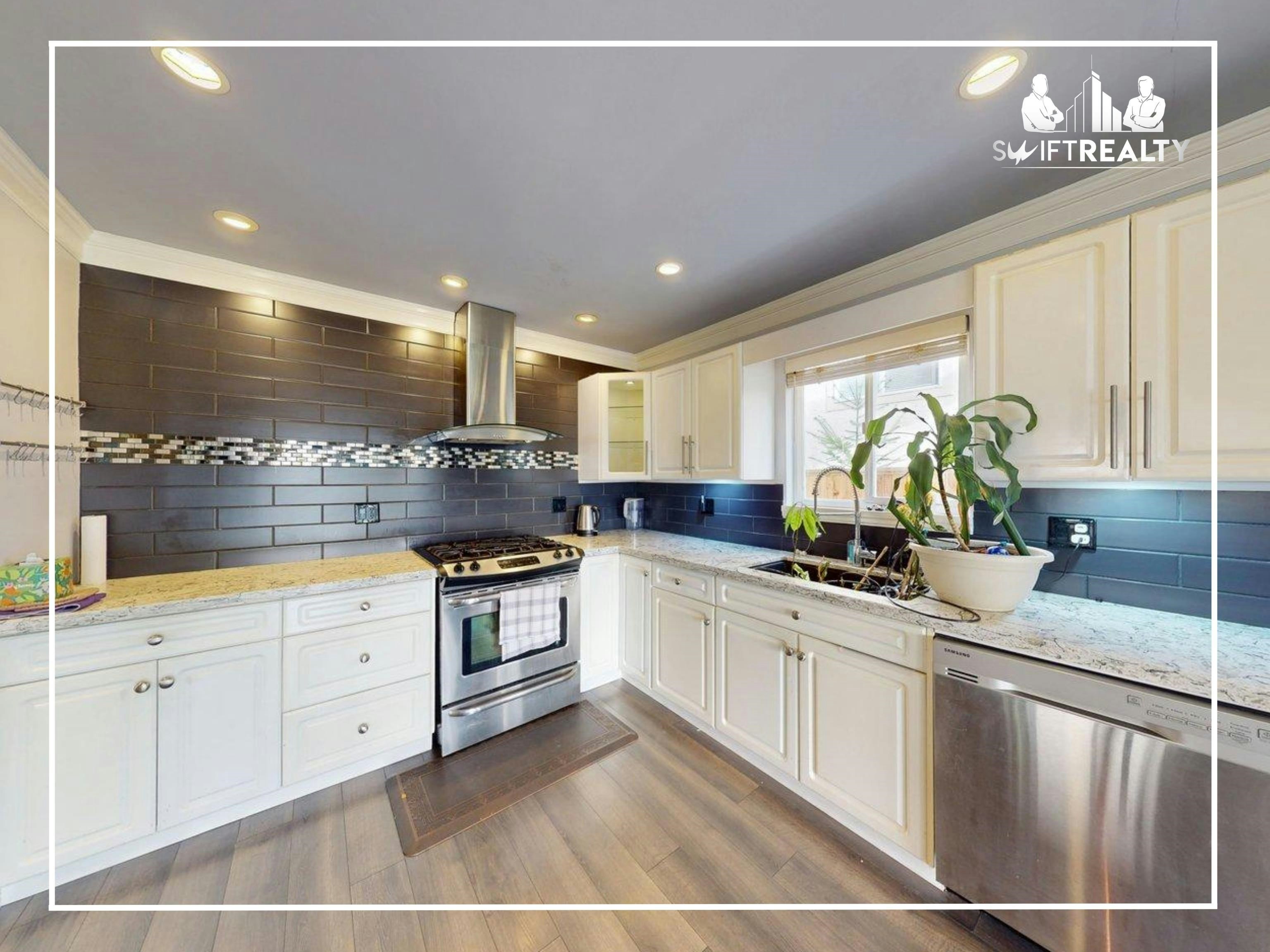 325 W 24th Street, North Vancouver, BC, V7M 2C7 - 8