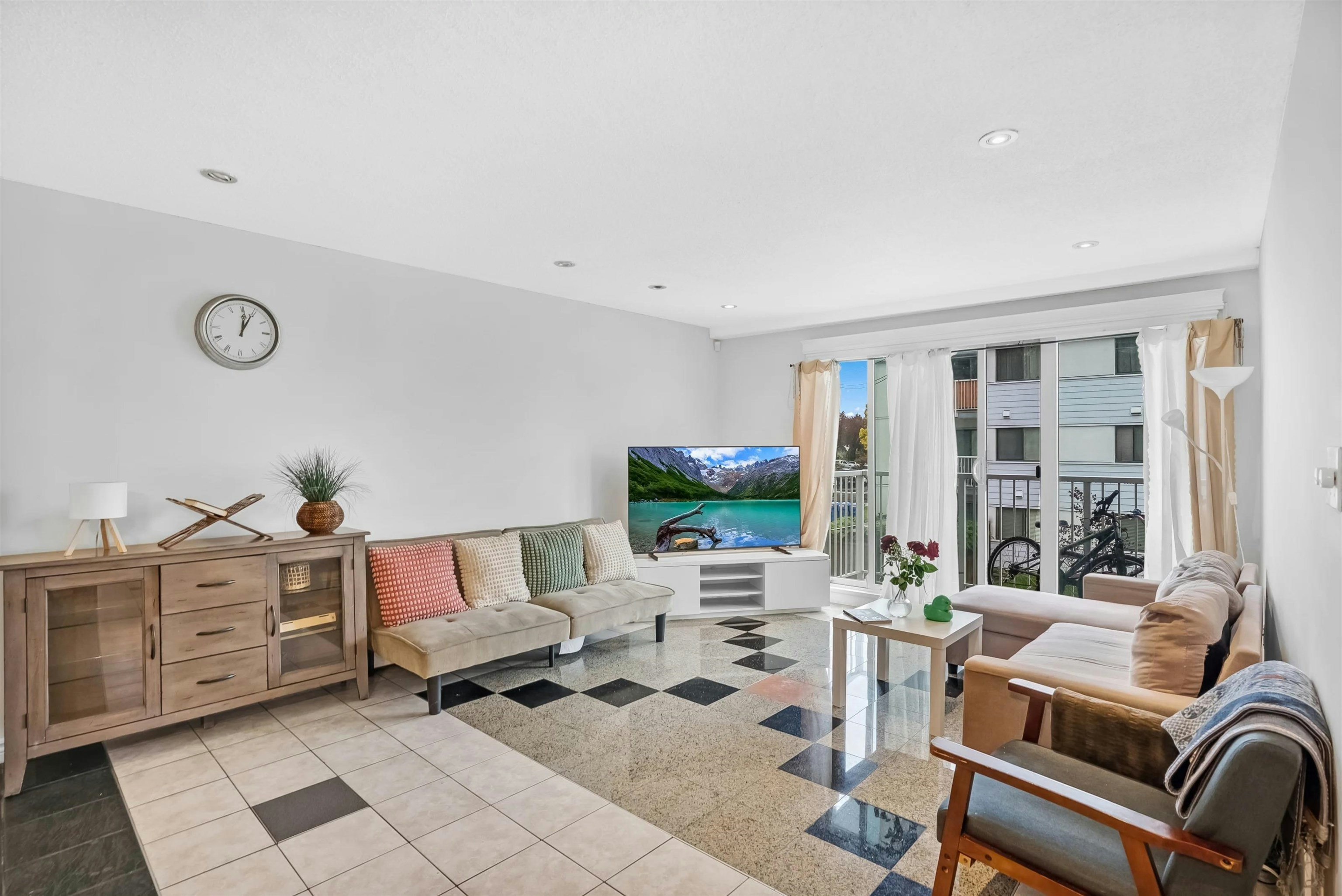 205-7220 Lindsay Road, Richmond, BC, V7C 3M6