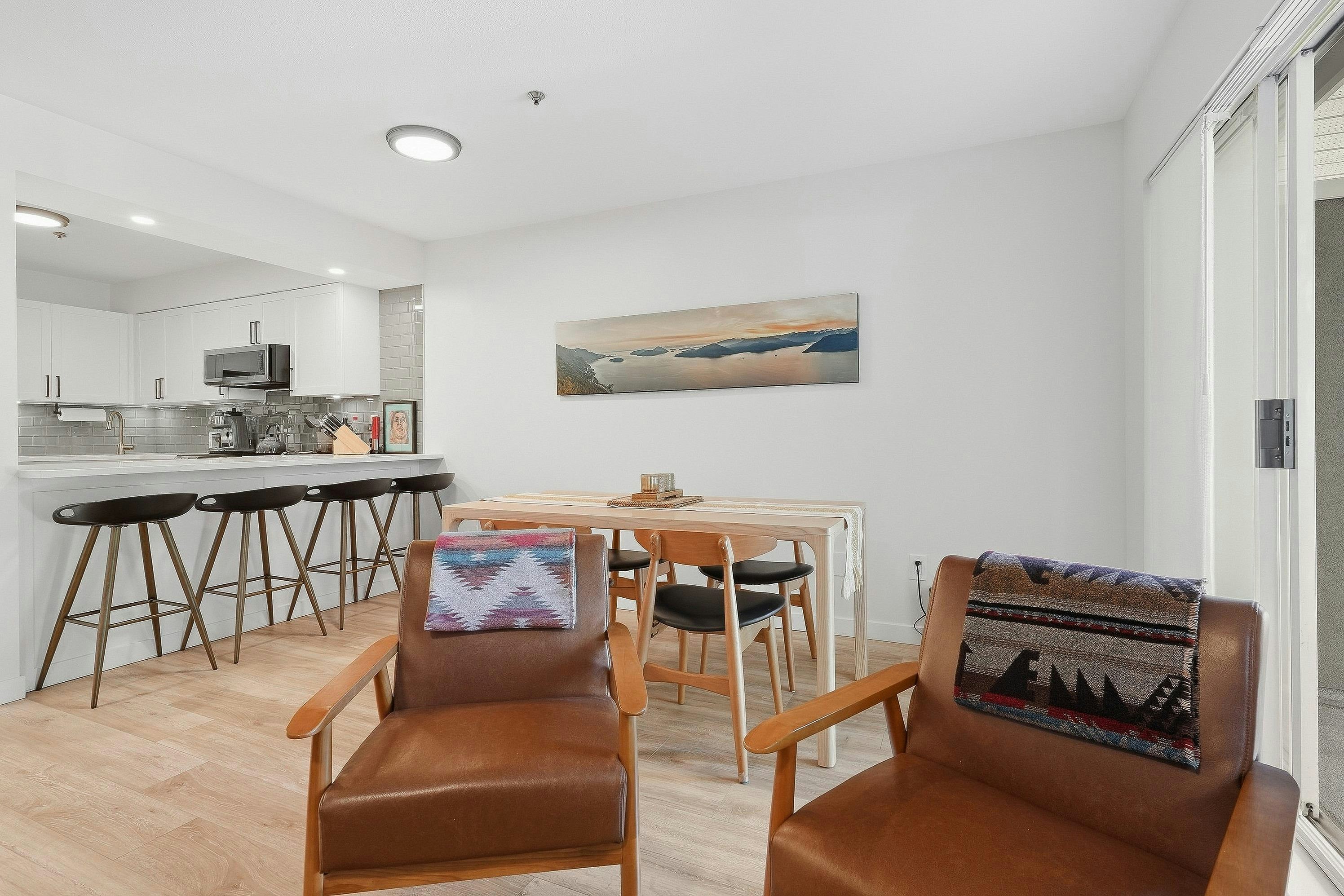 2-1048 East 7th Avenue, Vancouver, BC, V5T 1P7 - 2