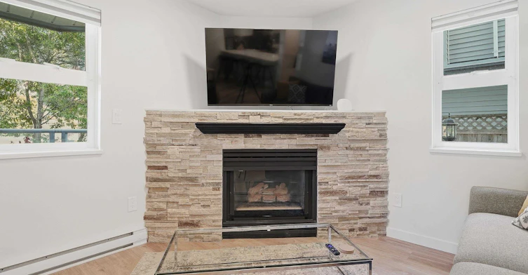 2-1048 East 7th Avenue, Vancouver, BC, V5T 1P7 - 4
