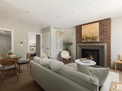 5589 Mackenzie Street - 3