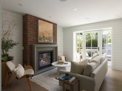 5589 Mackenzie Street - 2