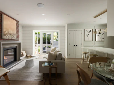 5589 Mackenzie Street - 5