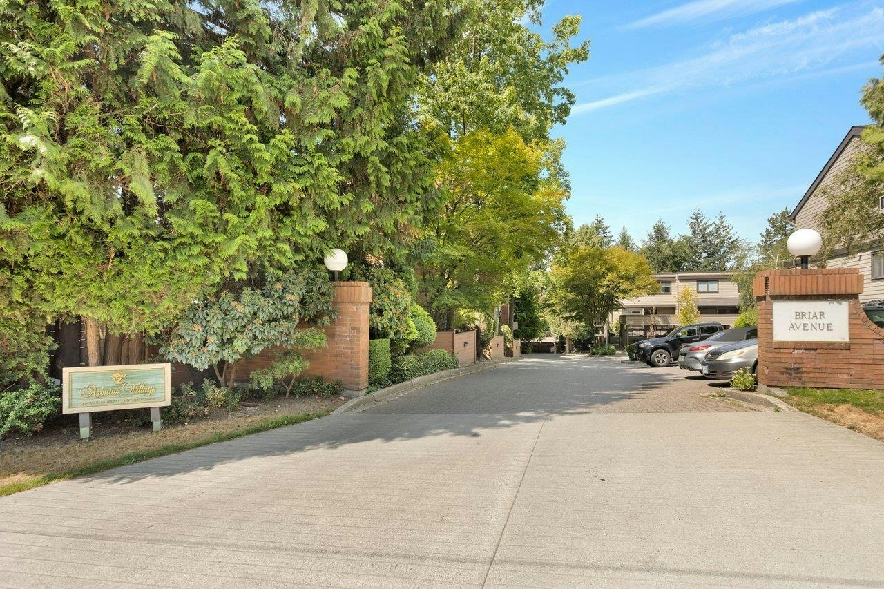 206-2140 Briar Avenue, Vancouver, BC, V6L 3E3