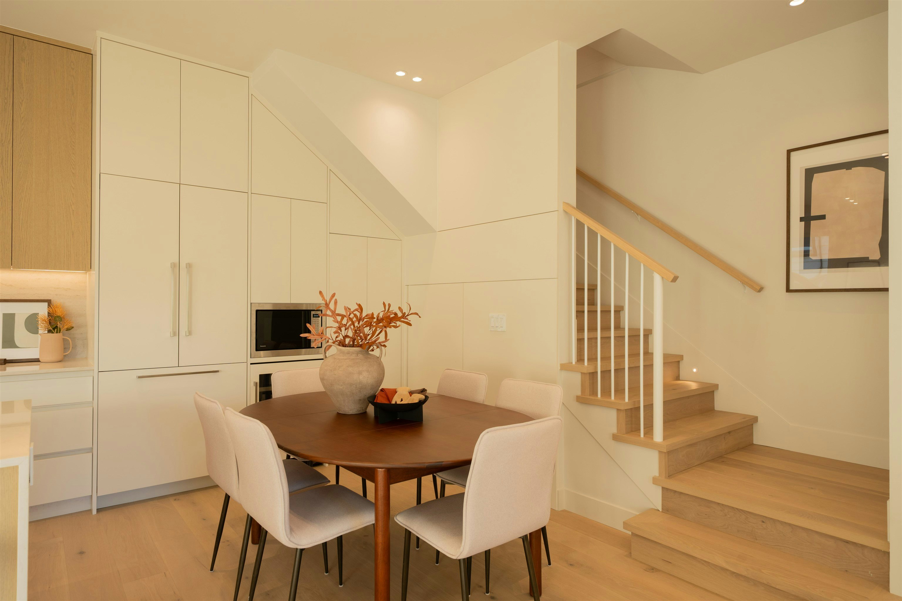 4-1458 Rosser Avenue - 4
