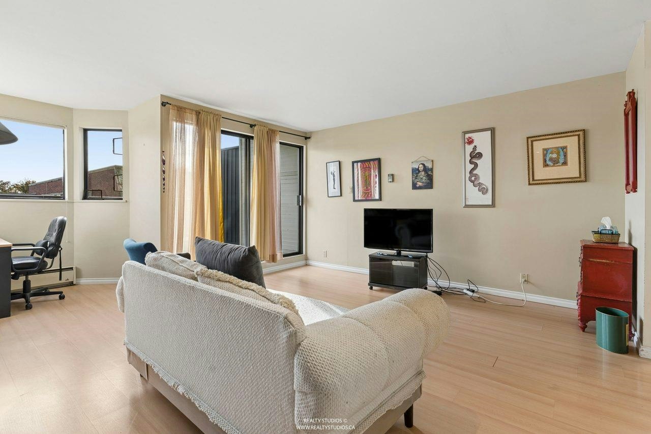 1459 Clyde Avenue - 4